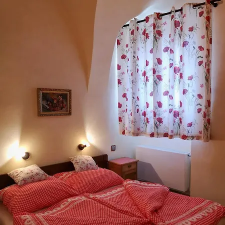 Na Trojmezí, Florián Slavonice