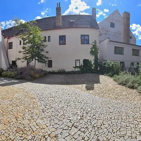 Na Trojmezí, Florián Slavonice