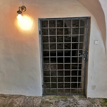 Apartamento Na Trojmezí, Florián *