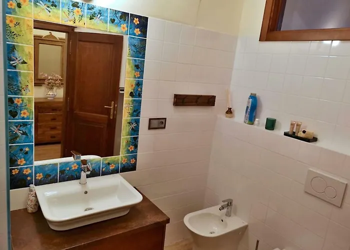 Na Trojmezi, Florian * סלבוניצה